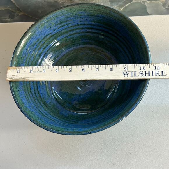 Art Studio Pottery Bowl 10.5x4 ” Stoneware Blue & Green Speckled MM Stamped - Picture 7 of 9